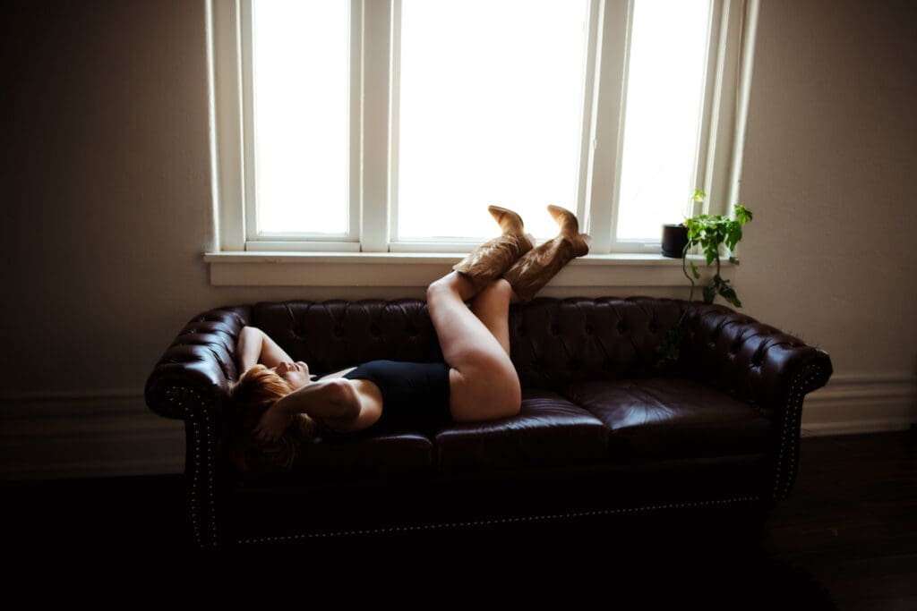 BB Boudoir photographer Breanna presenting a boudoir session as a gift

option in Loveland Colorado